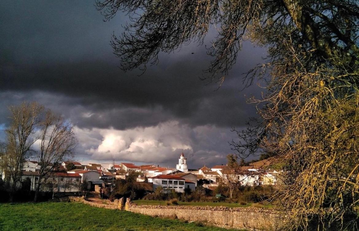 El Venero Villa San Nicolás del Puerto Exteriör bild